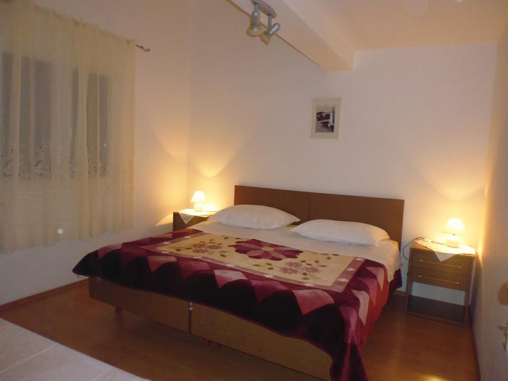 Apartments Jadranka Povile Novi Vinodolski Habitación foto