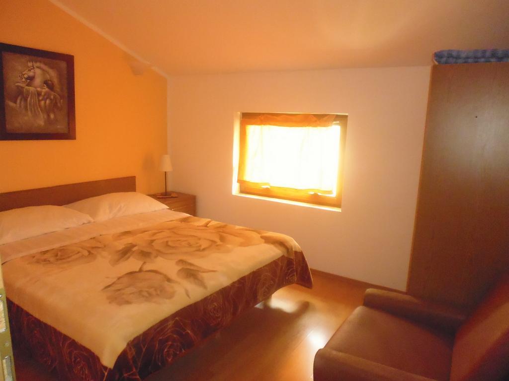Apartments Jadranka Povile Novi Vinodolski Habitación foto