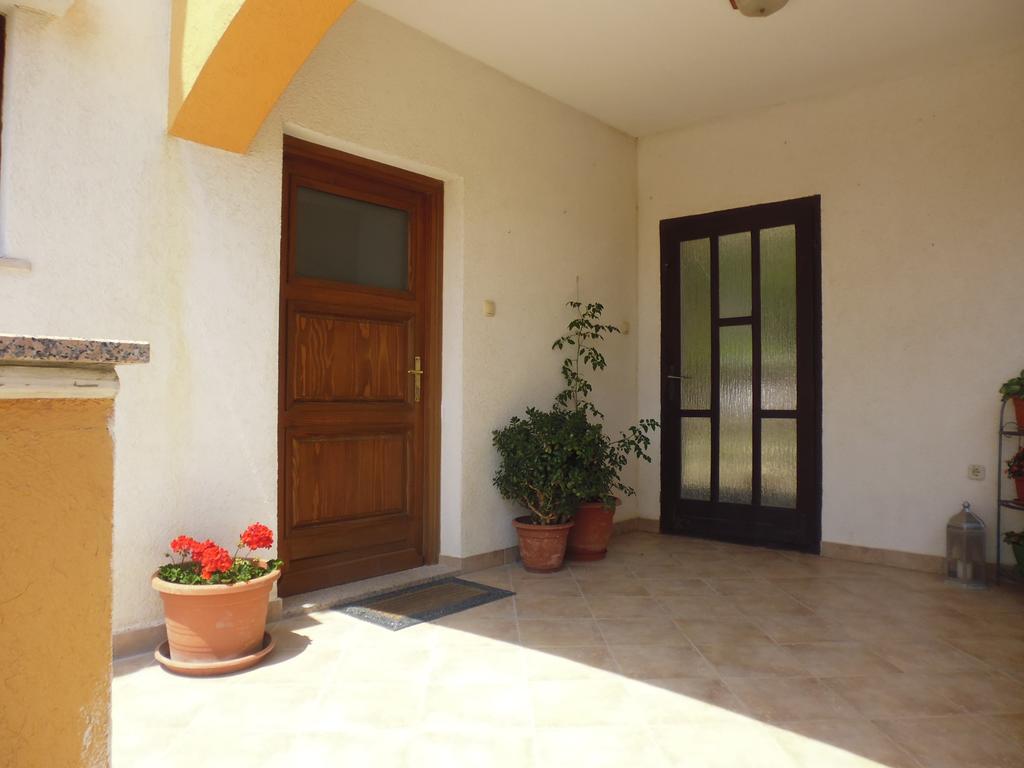 Apartments Jadranka Povile Novi Vinodolski Habitación foto